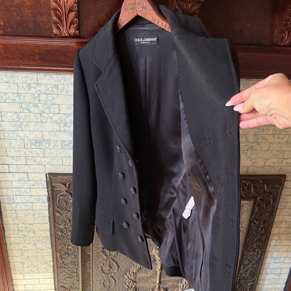 Dolce & Gabbana Elegant Black Blazer - Picture 5 of 7